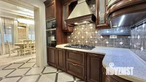 Коттедж 320м², 2-этажный, участок 8 сот.