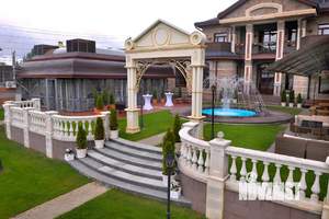 Дом 850м&sup2;, 2-этажный, посуточно, 