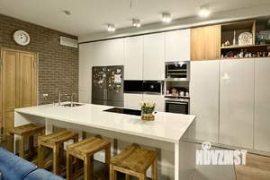 Таунхаус 290м², 3-этажный, участок 2 сот.  
