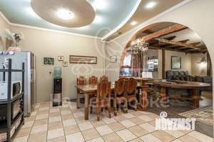 Дом 490м², 4-этажный, участок 10 сот.  
