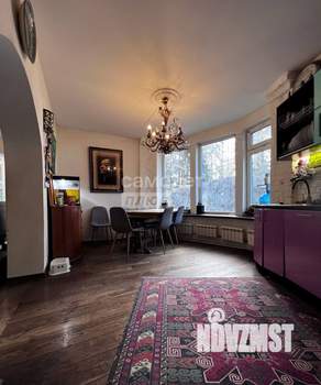 Дом 240м&sup2;, 2-этажный, участок 200 сот.  