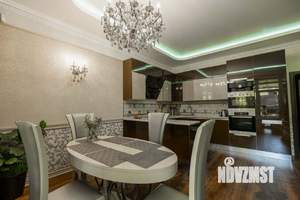 Таунхаус 350м&sup2;, 3-этажный, участок 2 сот.  