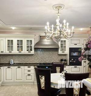Дом 520м&sup2;, 4-этажный, участок 12 сот.  