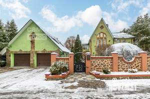 Дом 490м&sup2;, 4-этажный, участок 10 сот.  