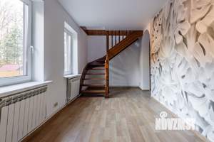 Дом 150м&sup2;, 2-этажный, участок 9 сот.  