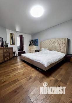 Дом 240м&sup2;, 2-этажный, участок 200 сот.  
