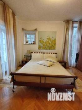 Коттедж 206м&sup2;, 3-этажный, участок 16 сот.  