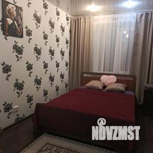 1-к квартира, посуточно, 43м2, 1/1 этаж