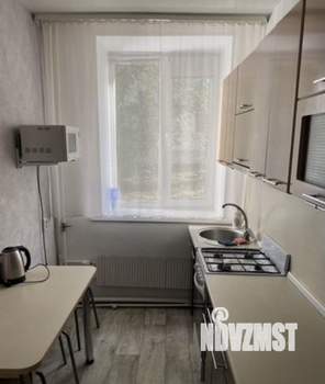 2-к квартира, посуточно, 47м2, 1/2 этаж