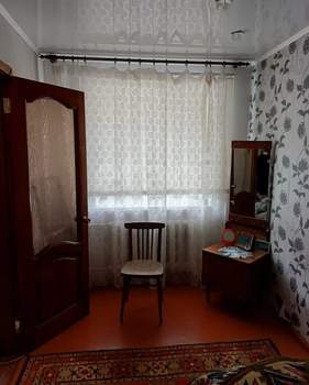 2-к квартира, вторичка, 43м2, 1/4 этаж