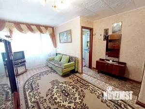 2-к квартира, вторичка, 42м2, 1/4 этаж